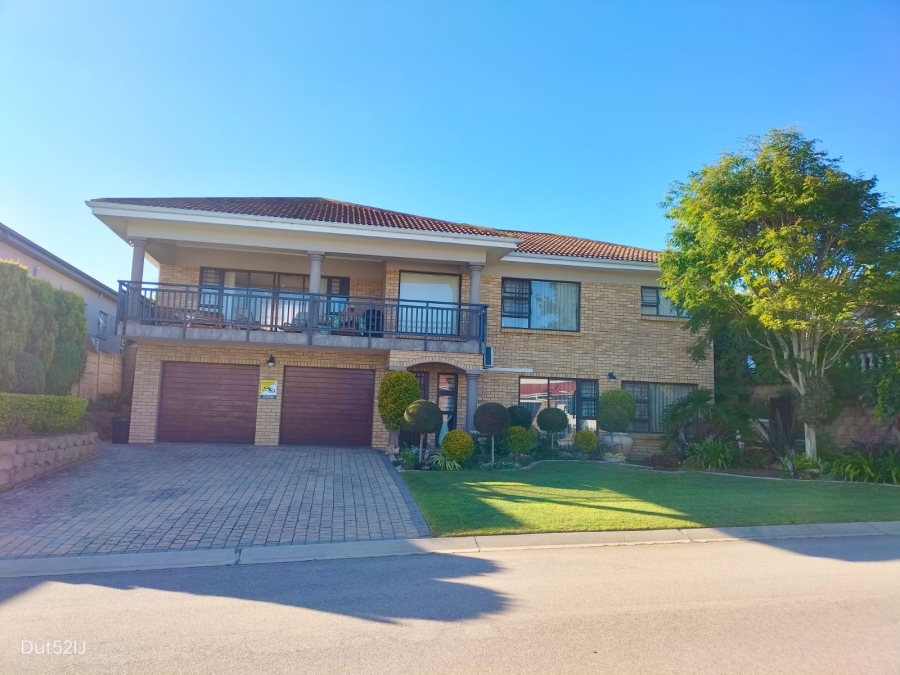 4 Bedroom Property for Sale in Fraaiuitsig Western Cape